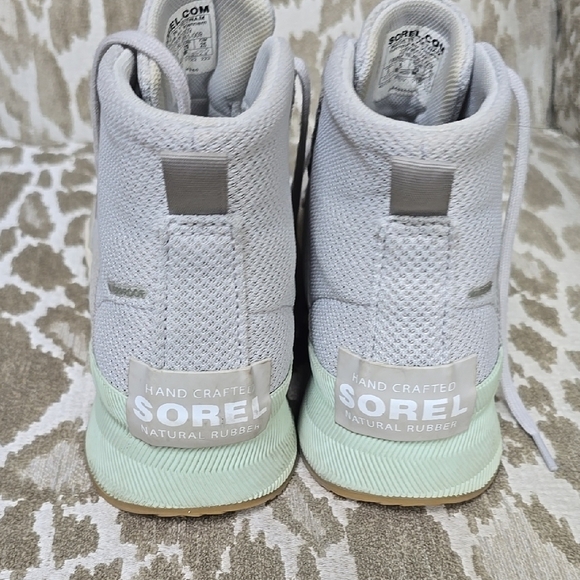 Sorel Gray Sneakers with Breathable Mesh and Cushioned Sole - Picture 10 of 16